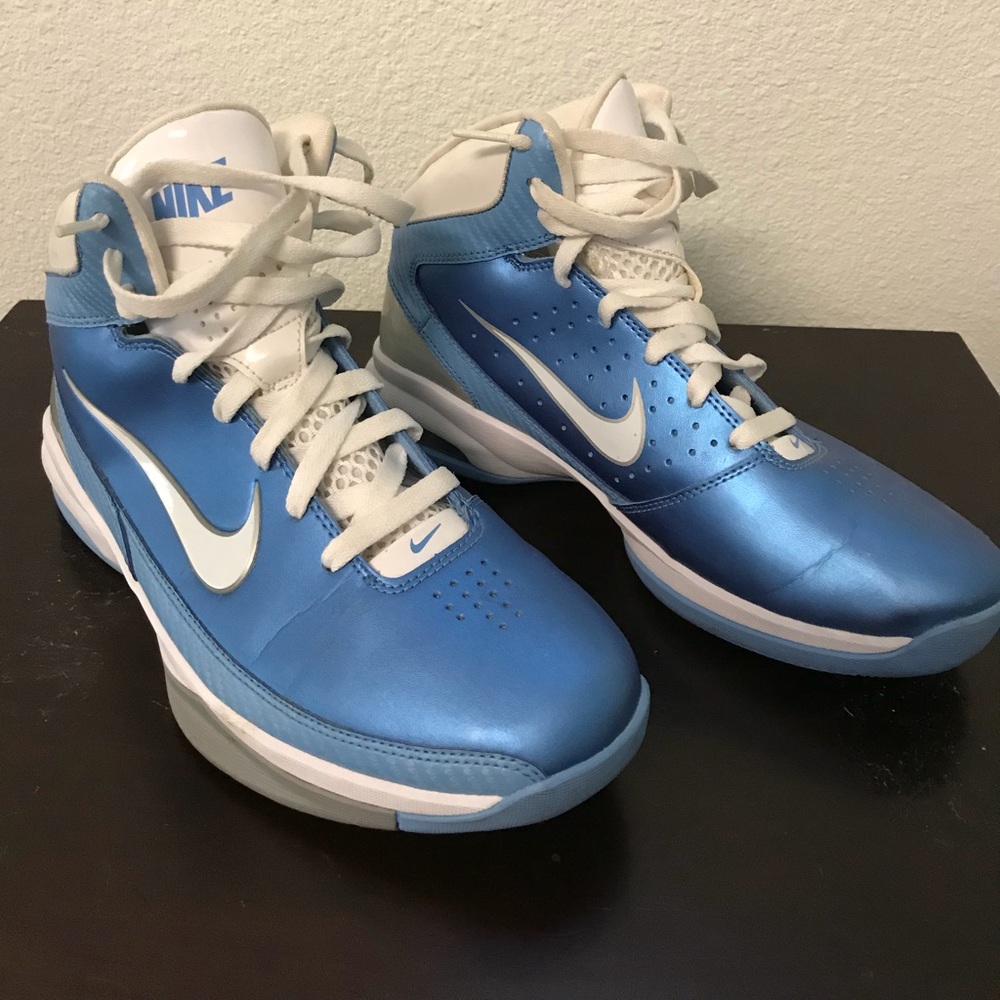 Nike Air Max- WOMENS Basketball